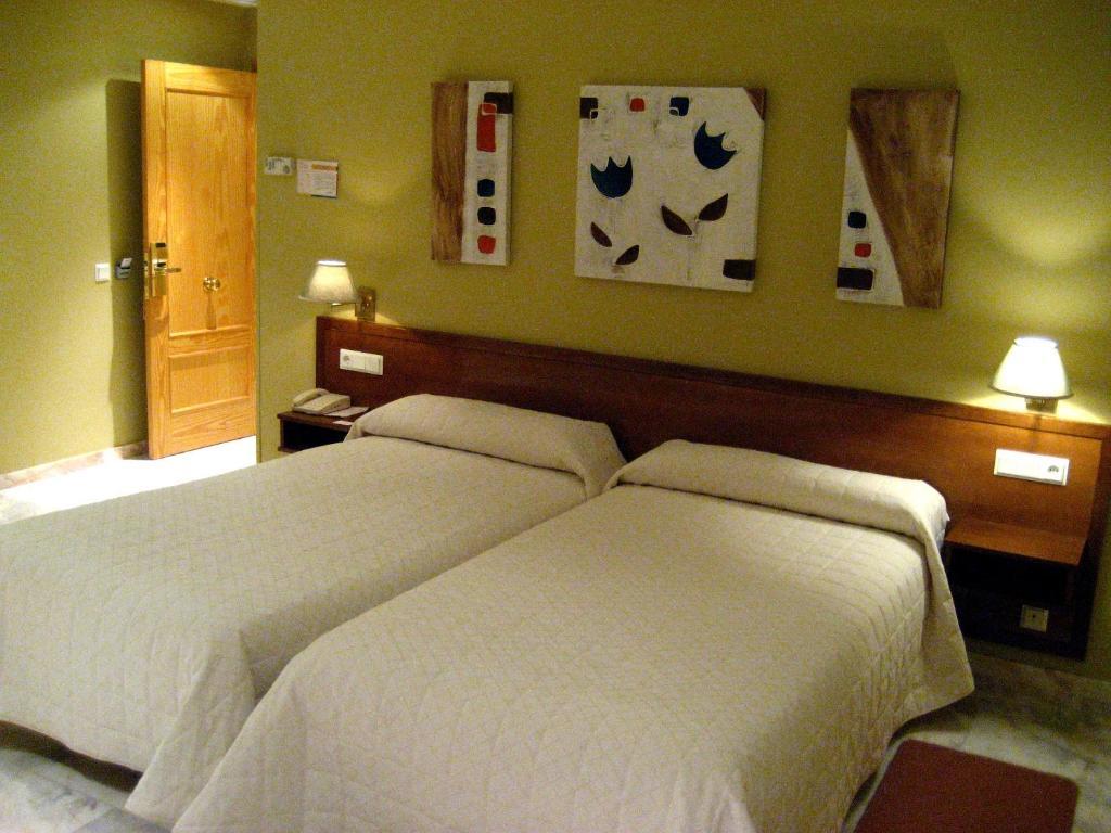 Hotel La Torre Vega de Valdetronco 客房 照片