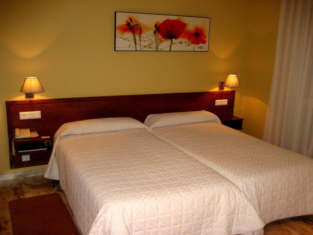 Hotel La Torre Vega de Valdetronco 客房 照片